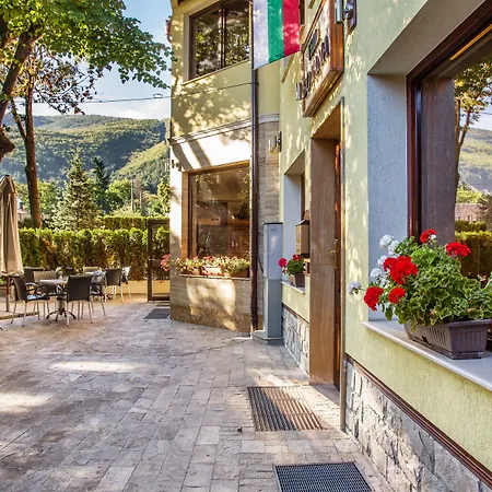 Otel Boyana - Free Parking 4*